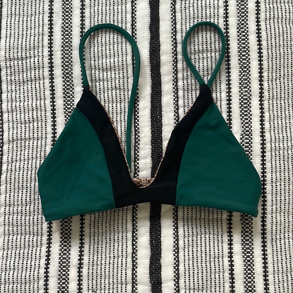 Petite Acacia Top NWOT